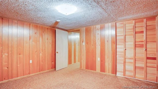 114 E Flamingo Drive, Jeffersonville, IN 47129