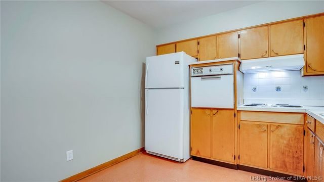 114 E Flamingo Drive, Jeffersonville, IN 47129