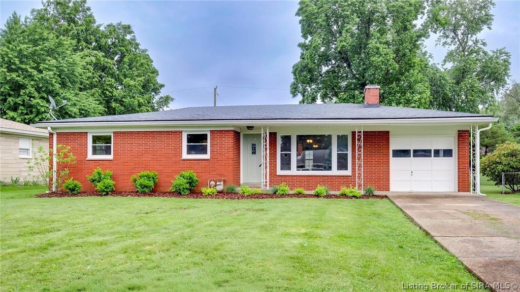 114 E Flamingo Drive, Jeffersonville, IN 47129