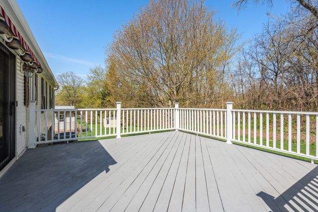 22 Buckingham Ave, West Springfield, MA 01089