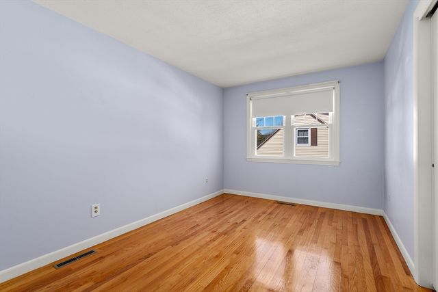 22 Buckingham Ave, West Springfield, MA 01089