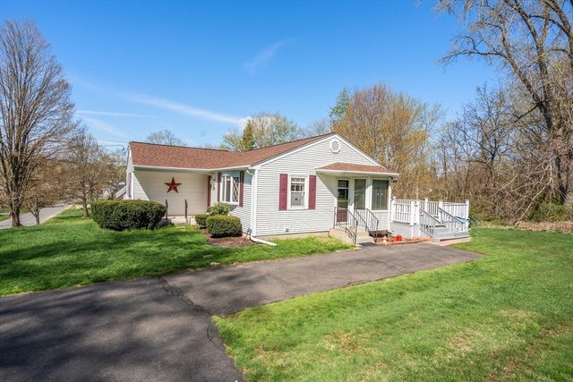 22 Buckingham Ave, West Springfield, MA 01089