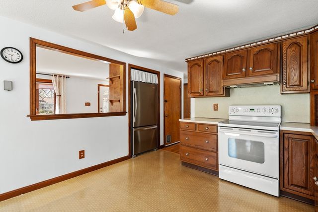 22 Buckingham Ave, West Springfield, MA 01089