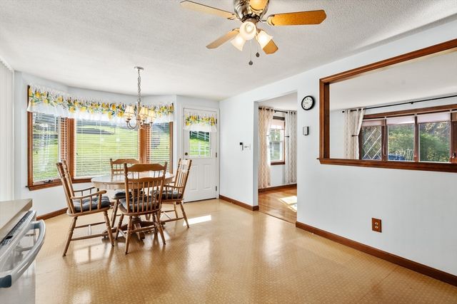 22 Buckingham Ave, West Springfield, MA 01089