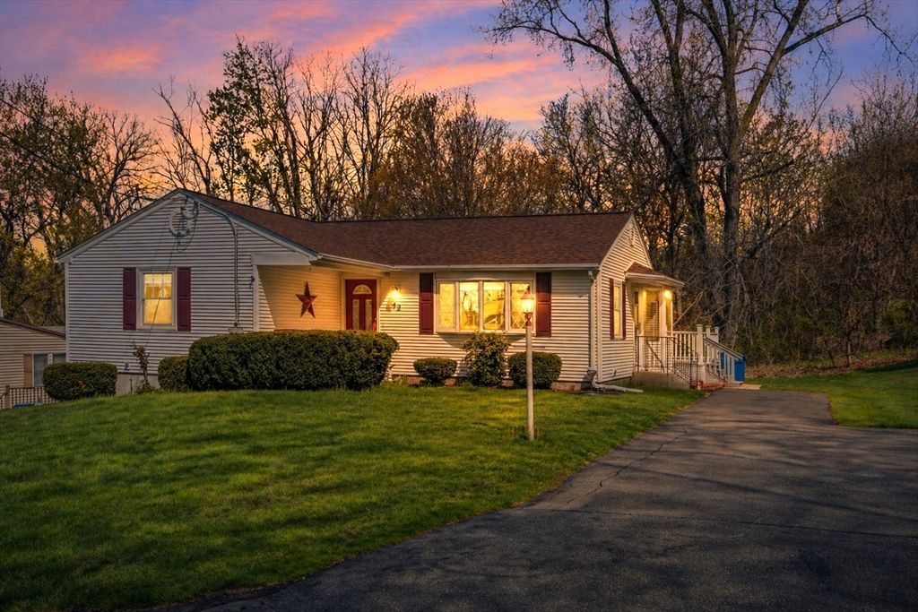 22 Buckingham Ave, West Springfield, MA 01089