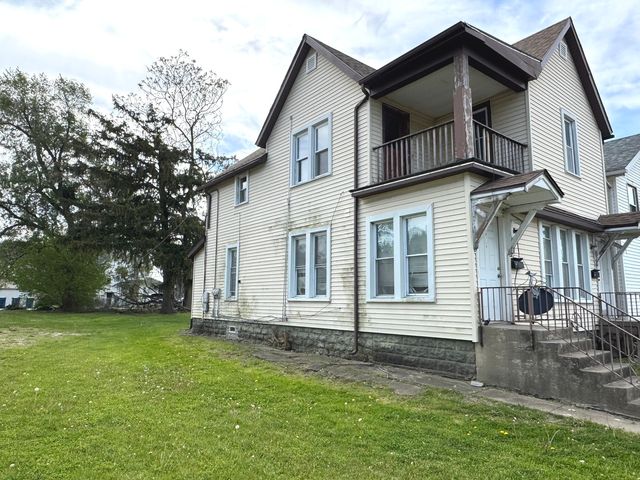 232-236 S 4TH Avenue, Kankakee, IL 60901