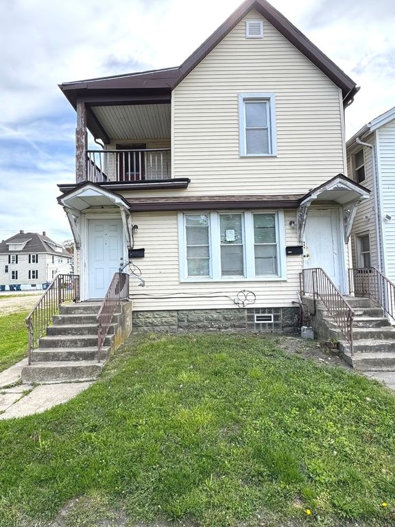 232-236 S 4TH Avenue, Kankakee, IL 60901