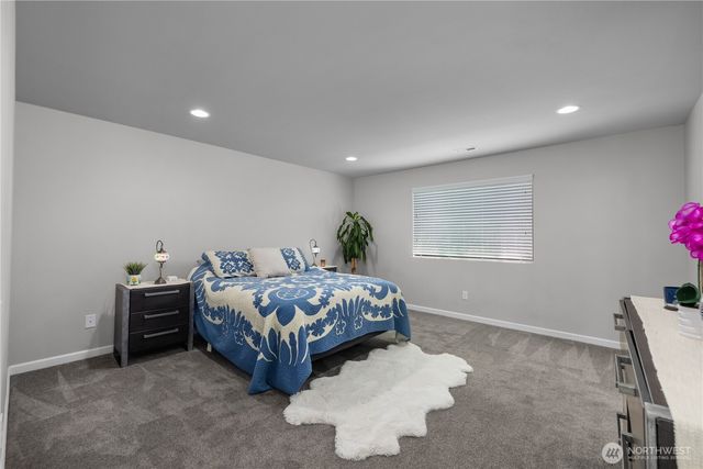 4238 Campus Drive NE, Lacey, WA 98516