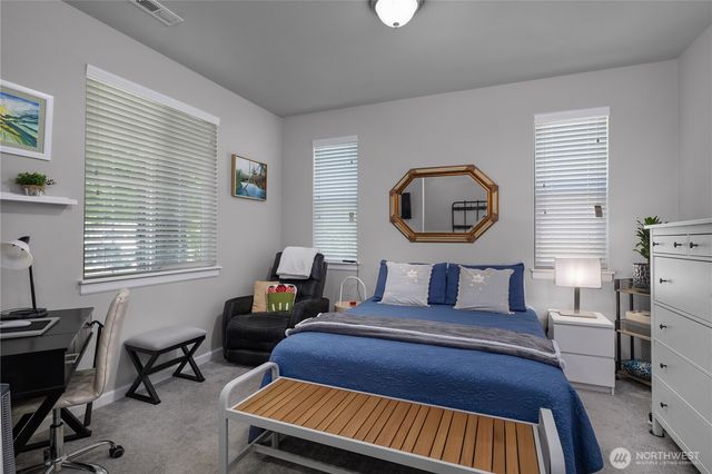 4238 Campus Drive NE, Lacey, WA 98516