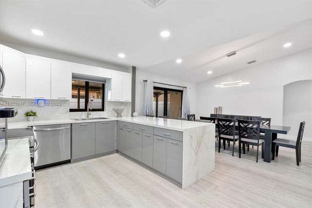 13230 NW 11th Ter, Miami, FL 33182