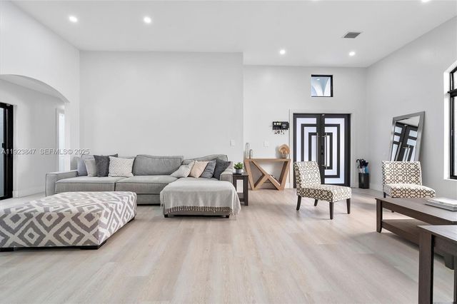 13230 NW 11th Ter, Miami, FL 33182