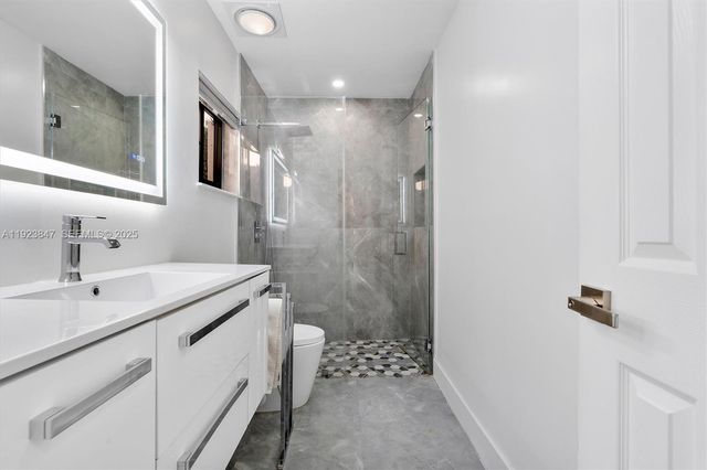 13230 NW 11th Ter, Miami, FL 33182