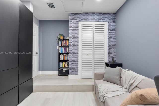 13230 NW 11th Ter, Miami, FL 33182