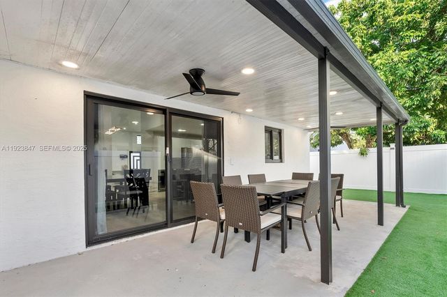 13230 NW 11th Ter, Miami, FL 33182