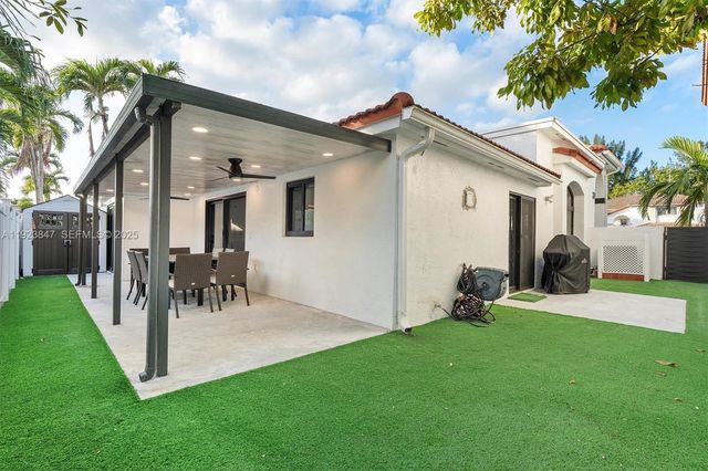 13230 NW 11th Ter, Miami, FL 33182