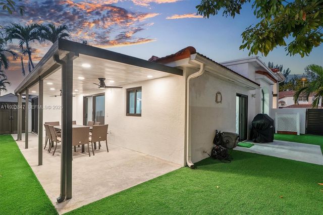 13230 NW 11th Ter, Miami, FL 33182