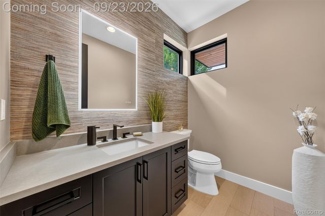 1444 Humphrey Avenue, Birmingham, MI 48009
