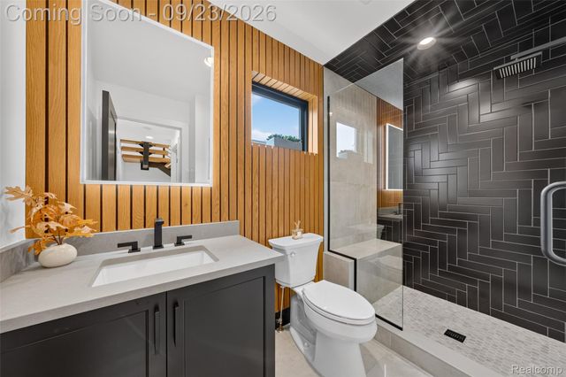 1444 Humphrey Avenue, Birmingham, MI 48009