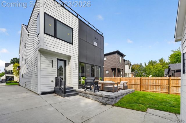 1444 Humphrey Avenue, Birmingham, MI 48009
