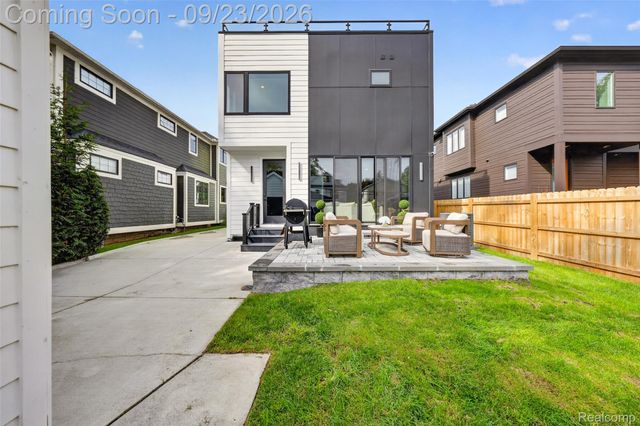 1444 Humphrey Avenue, Birmingham, MI 48009