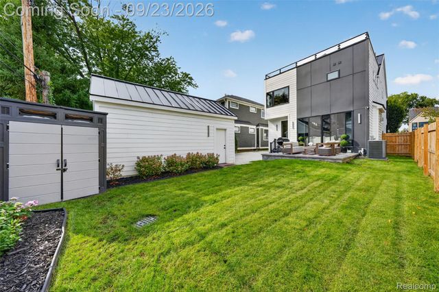 1444 Humphrey Avenue, Birmingham, MI 48009