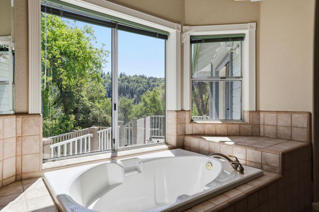 3525 Thorson Dr, Placerville, CA 95667