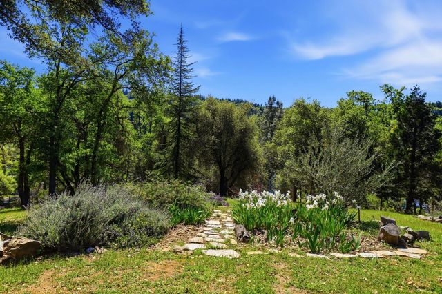 3525 Thorson Dr, Placerville, CA 95667
