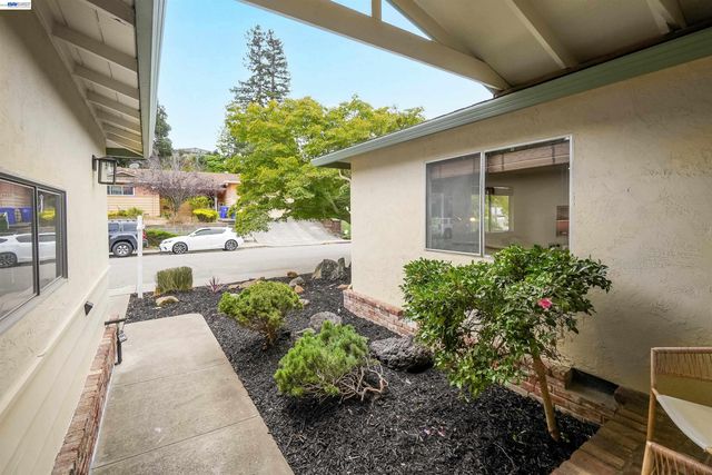 3404 Saddle Dr, Fairview, CA 94541