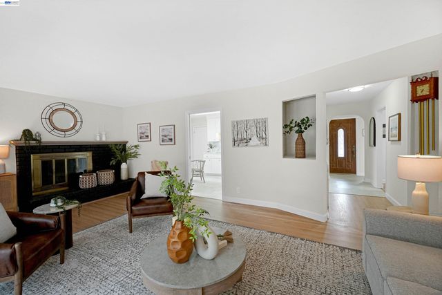3404 Saddle Dr, Fairview, CA 94541