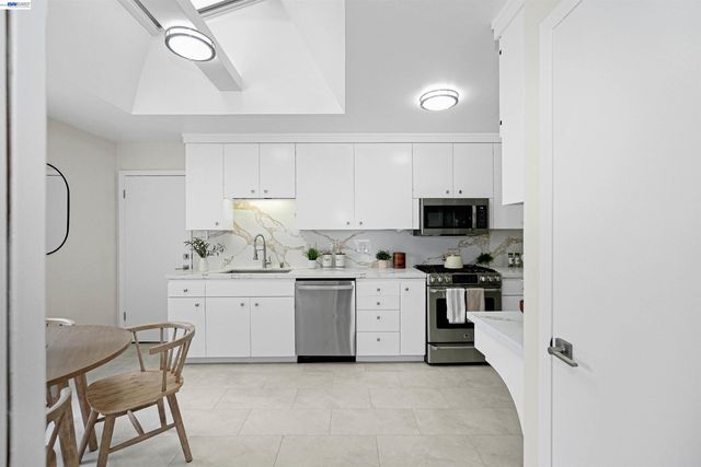 3404 Saddle Dr, Fairview, CA 94541