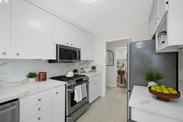 3404 Saddle Dr, Fairview, CA 94541