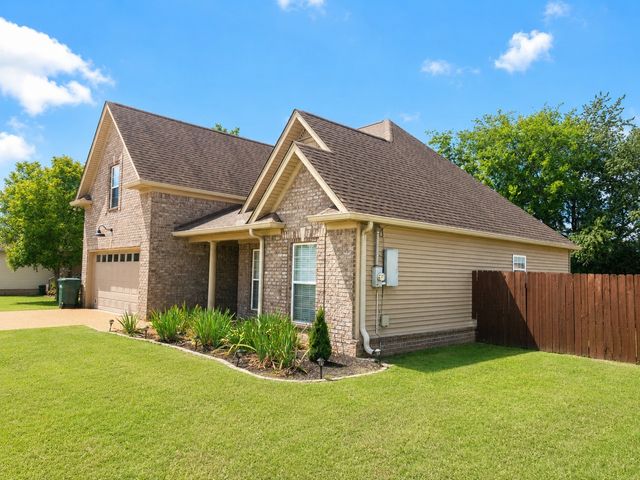 1322 Knoll Ln, Lebanon, TN 37087
