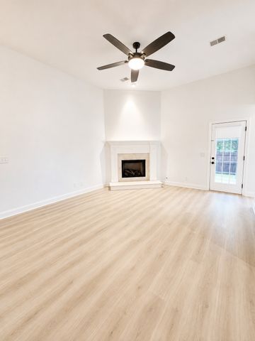 1322 Knoll Ln, Lebanon, TN 37087