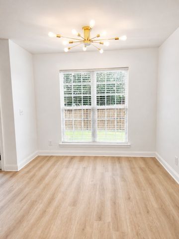 1322 Knoll Ln, Lebanon, TN 37087