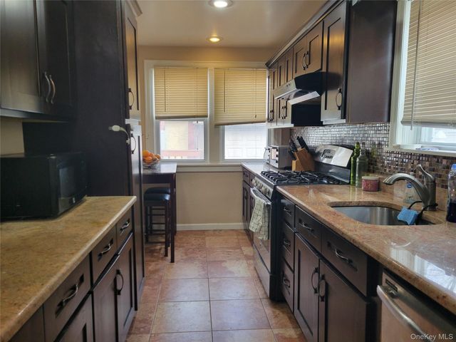 214-19 112 Road, Queens Village, NY 11429