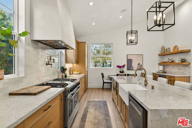 2670 Barry Avenue, Los Angeles, CA 90064