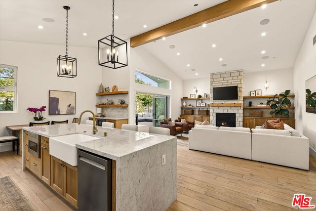 2670 Barry Avenue, Los Angeles, CA 90064