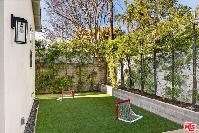 2670 Barry Avenue, Los Angeles, CA 90064