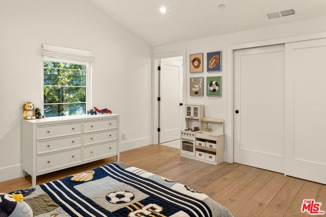 2670 Barry Avenue, Los Angeles, CA 90064