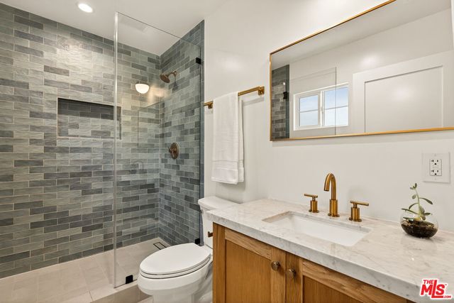 2670 Barry Avenue, Los Angeles, CA 90064