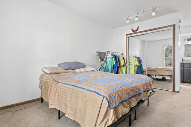 807 11th Avenue S 6, Hopkins, MN 55343