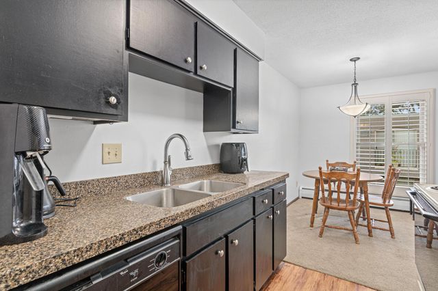 807 11th Avenue S 6, Hopkins, MN 55343