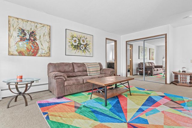 807 11th Avenue S 6, Hopkins, MN 55343