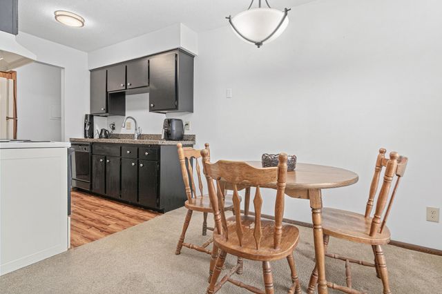 807 11th Avenue S 6, Hopkins, MN 55343