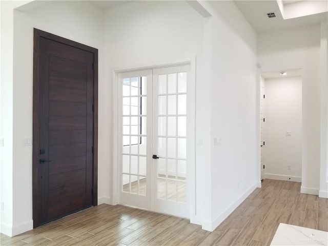 1717 Diplomat Drive, Edinburg, TX 78542