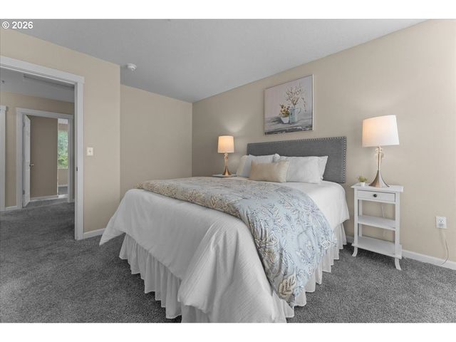 15210 Sw SPARROW Loop 105, Beaverton, OR 97007