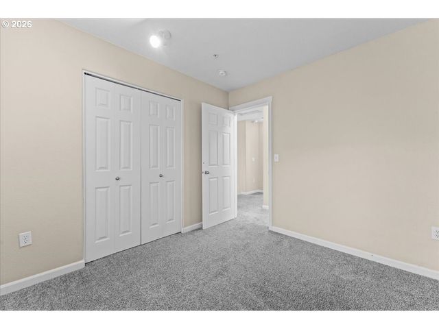 15210 Sw SPARROW Loop 105, Beaverton, OR 97007