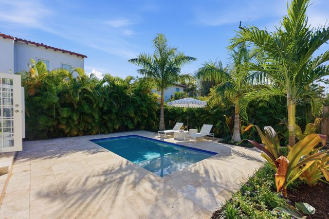 236 Greymon Drive, West Palm Beach, FL 33405