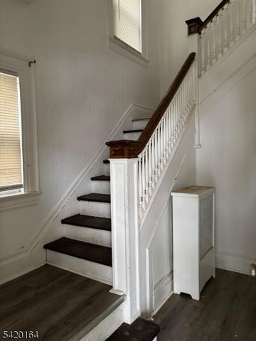 647 E 25Th St, Paterson City, NJ 07504