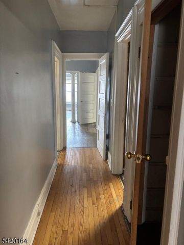 647 E 25Th St, Paterson City, NJ 07504